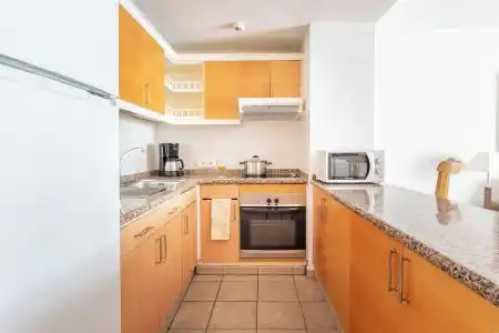 Beverly Hills Suites - Excels & Resorts - 25