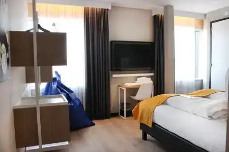 Holiday Inn | the niu Dairy - 5
