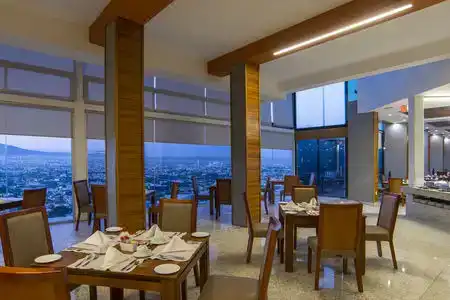 Holiday Inn Queretaro Zona Diamante by IHG - 5