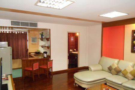 B.S. Court Sathorn - 18