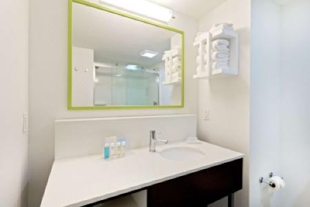 Hampton Inn & Suites Orlando-International Dr. North - 13