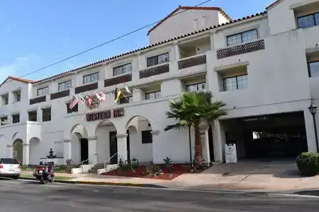 Old Town Western Inn & Suites - 9
