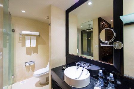 Impiana Beach Resort Patong, Phuket - 46