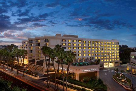 Hilton - 60