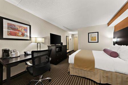 Best Western Plus Toronto North York & Suites - 23