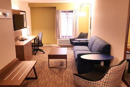 Holiday Inn Express & Suites SURREY by IHG - 79