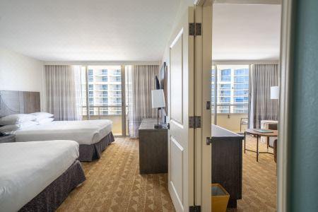 Embassy Suites by Hilton Waikiki Beach Walk - 100