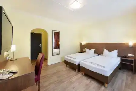 Adam's Hostel - 1