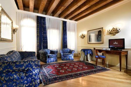 Suites Torre Dell'Orologio - 30