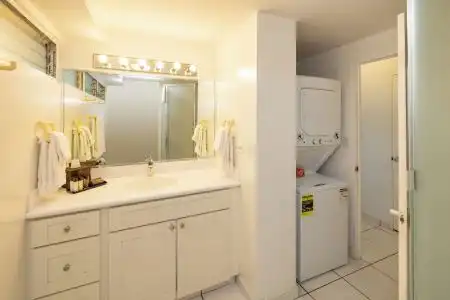 Waikiki Shore by OUTRIGGER - 78