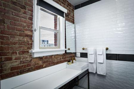 H by H Hospitality - 105