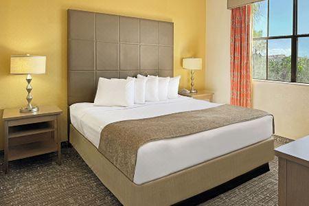 Floridays Orlando Two & Three Bed Rooms Condo Resort - 10