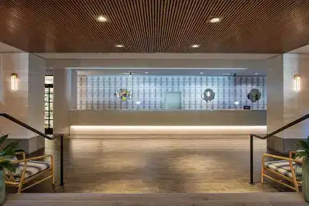 Hilton - 7