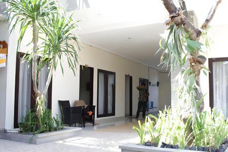 Ayu Beach Inn - 9