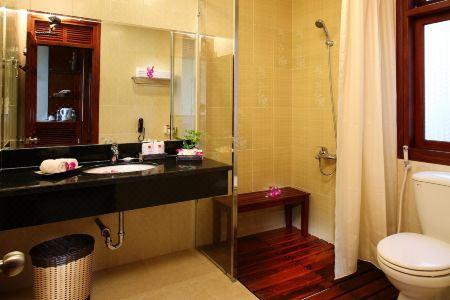Golden Coast Resort & Spa - 17