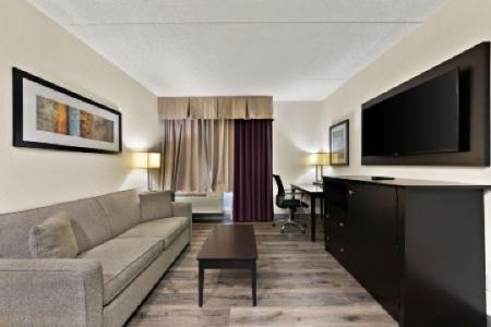 Best Western Plus Toronto North York & Suites - 20