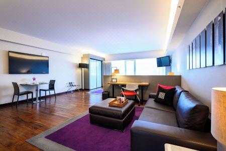 Las Suites Campos Eliseos - 24