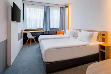 Spark by Hilton Wuppertal City Centre - 1