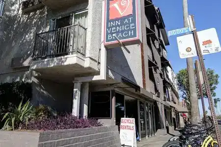 The Inn at Venice Beach - 4