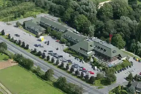 Moers van der Valk - 1