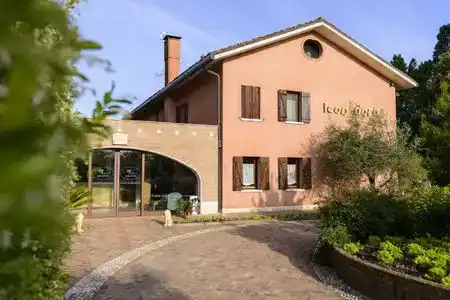 Relais Leon D Oro - 1