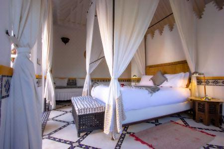 Riad Kaiss by Anika - 118