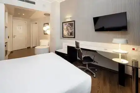 Holiday Inn Genoa City by IHG - 8