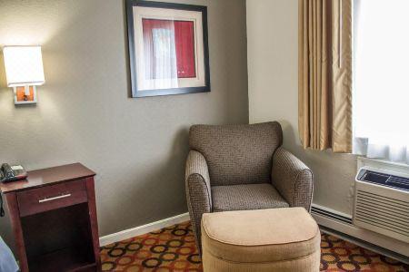 Comfort Inn Sandusky - 44
