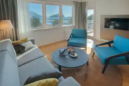 Fontana Seafront Residences - 29