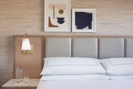 Hilton - 50