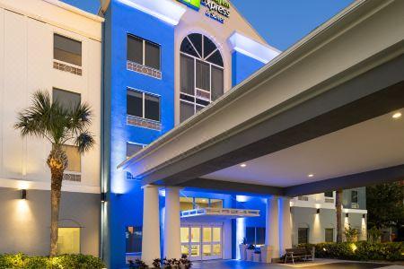 Holiday Inn Express St. Petersburg North (I-275) by IHG - 7