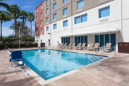 Holiday Inn Express & Suites FT. LAUDERDALE AIRPORT/CRUISE by IHG - 5