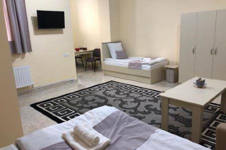 Lind Hostel And Guest House - 2