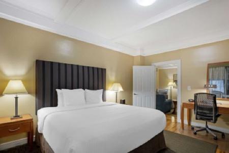 Best Western Plus Hospitality House - 32