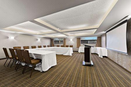 Best Western Plus Toronto North York & Suites - 5