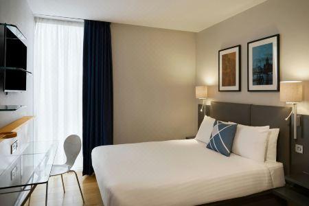 Four Points Flex by Sheraton Cardiff - 50