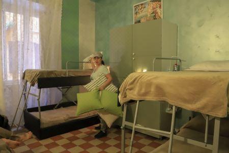 Român Holidays Hostel - 9