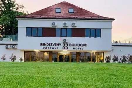 22 Boutique