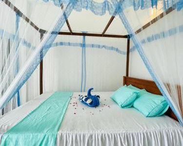Moon Light Guest - 15