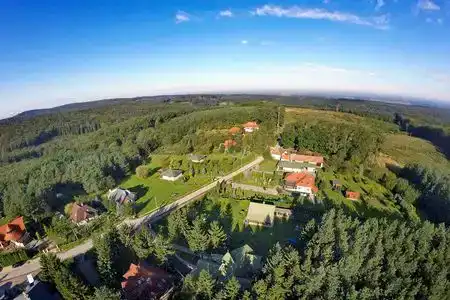 Gosztola Gyöngye-az erdő szállodája - 7