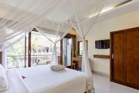Outpost Ubud Nyuh Kuning Live - 1