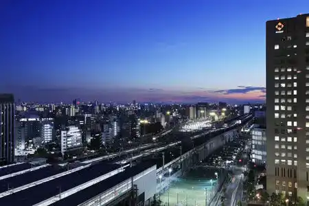 Courtyard by Marriott Shin-Osaka Station - 4