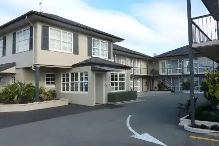 Colonial Inn Motel - 3