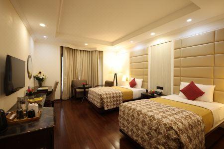 Samrat, New Delhi - 51