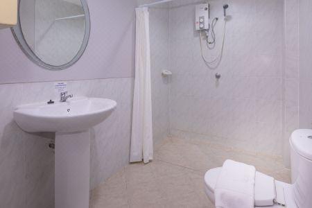 Robin's Nest Guesthouse & Restaurant - 11