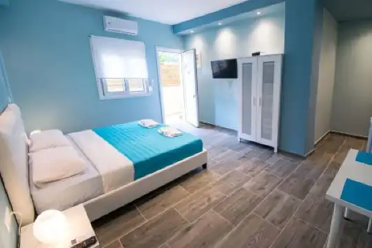 ATH Airport Suites Free Shuttle from and to Athens Airport - 13