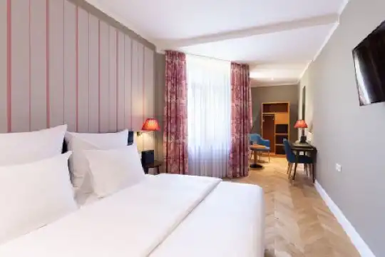 Perrin - Former Carlton - 66