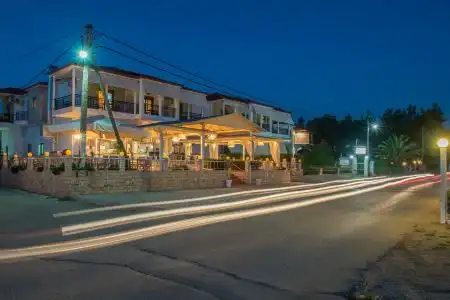 Assano Seafront Luxury - 11