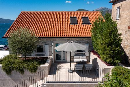 Villa Lastva is a Five Star Seafront Luxury Villa with Privite Pool - 43