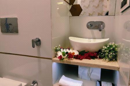 Sarang Palace - A Luxury Boutique - 110